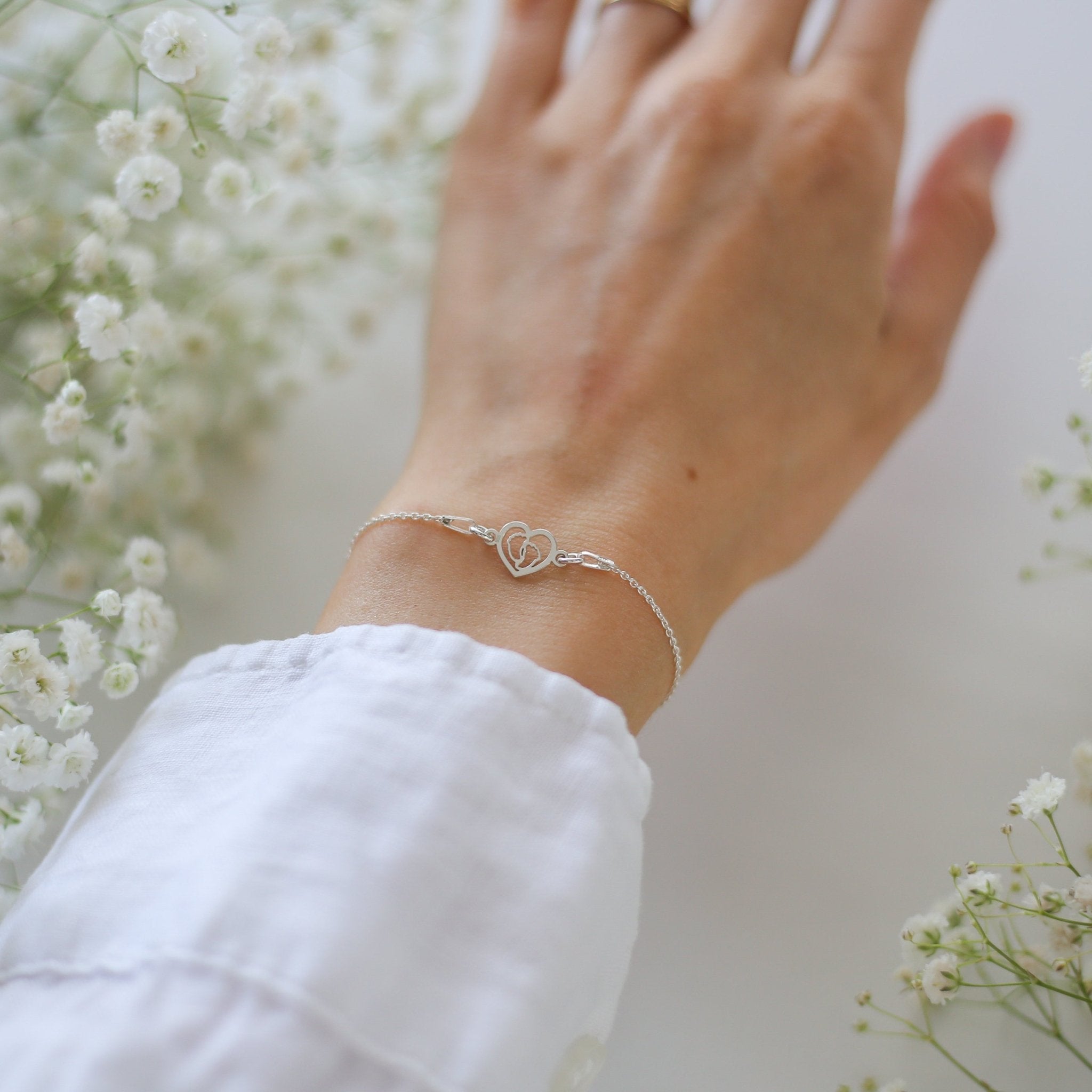 Congratulations Gift - Dainty Baby Feet Bracelet
