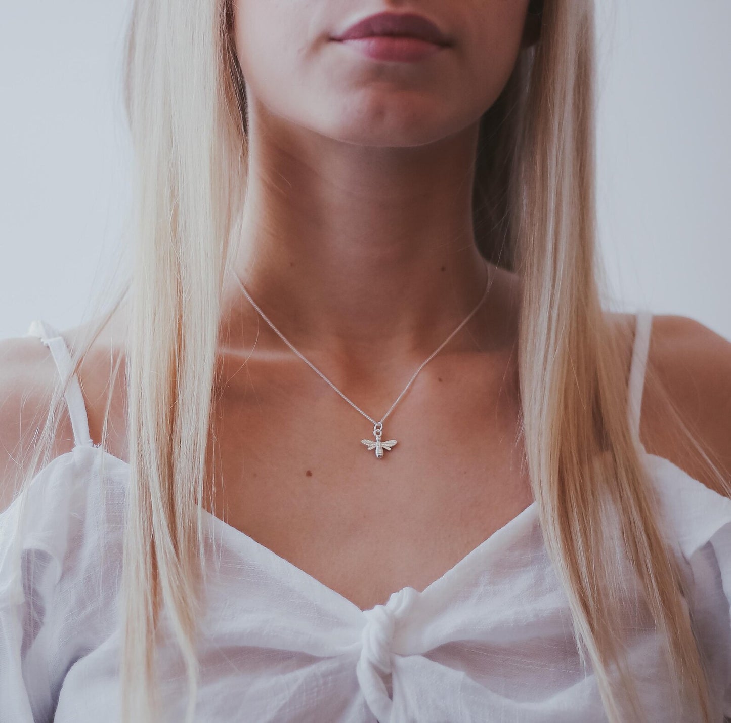 I love you - Bee Necklace