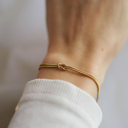 Friendship Knot Bracelet